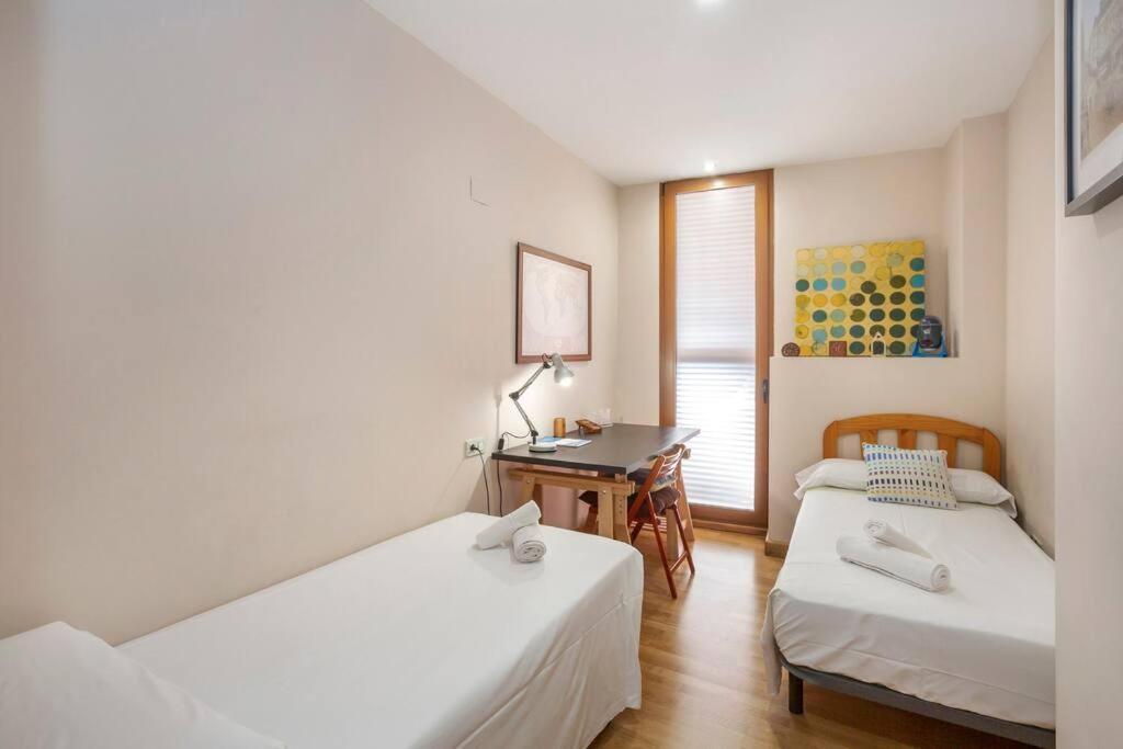 Marieta Apartment By The Castle With Ac Alicante Eksteriør bilde